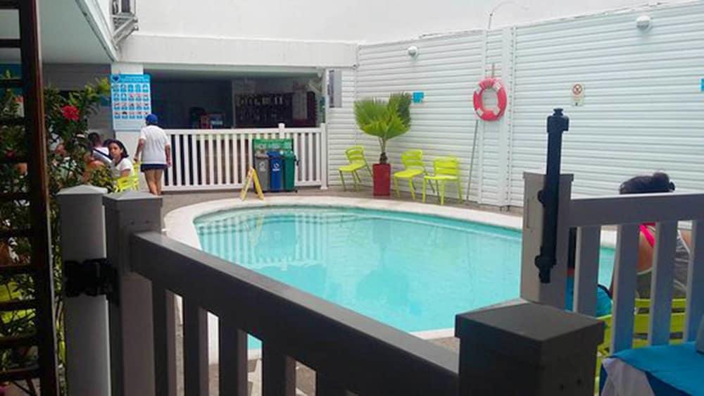On Vacation Coral Flower San Andres  Ngoại thất bức ảnh