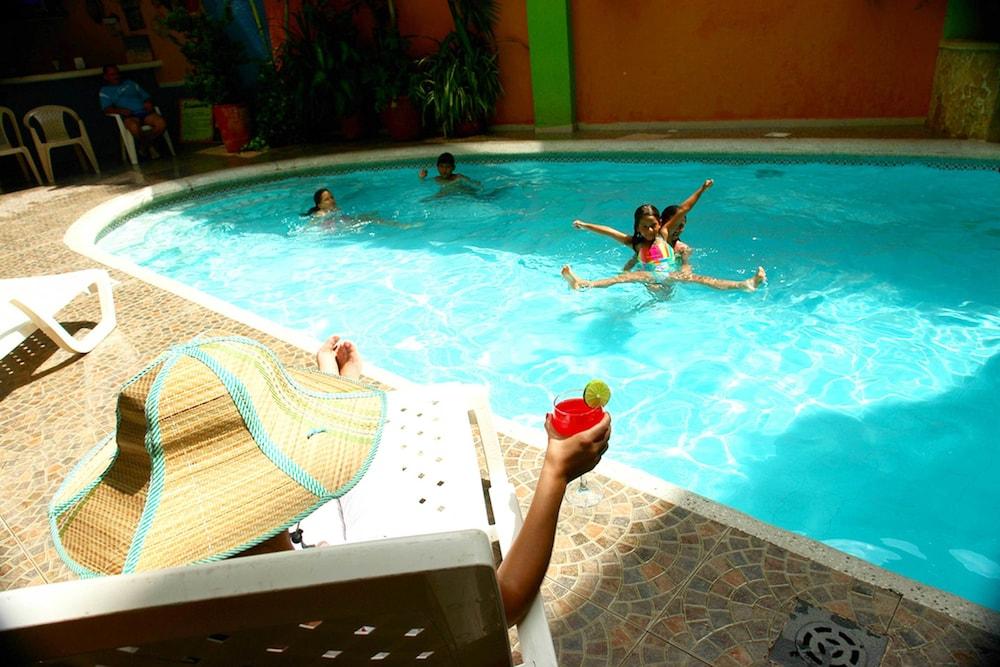 On Vacation Coral Flower San Andres  Ngoại thất bức ảnh