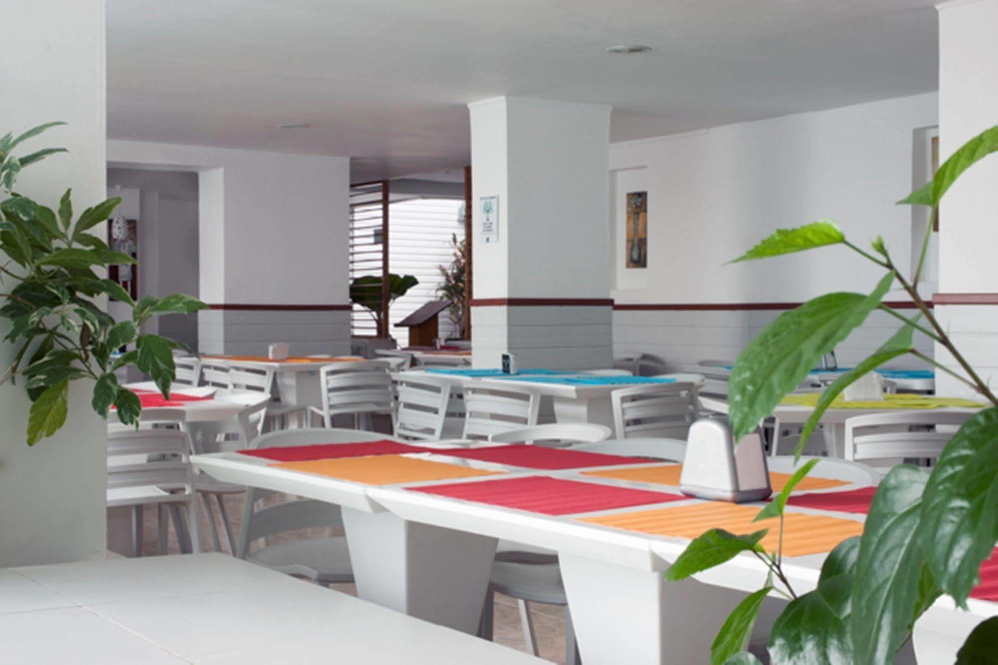 On Vacation Coral Flower San Andres  Ngoại thất bức ảnh