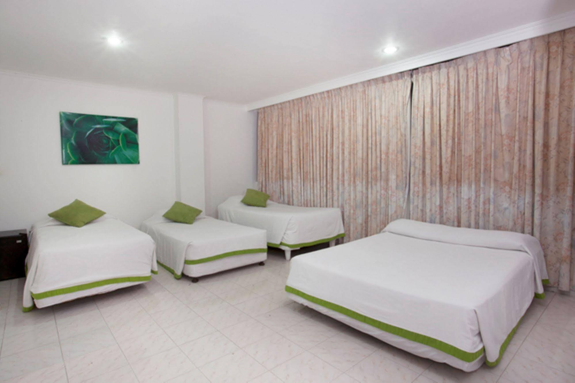 On Vacation Coral Flower San Andres  Ngoại thất bức ảnh