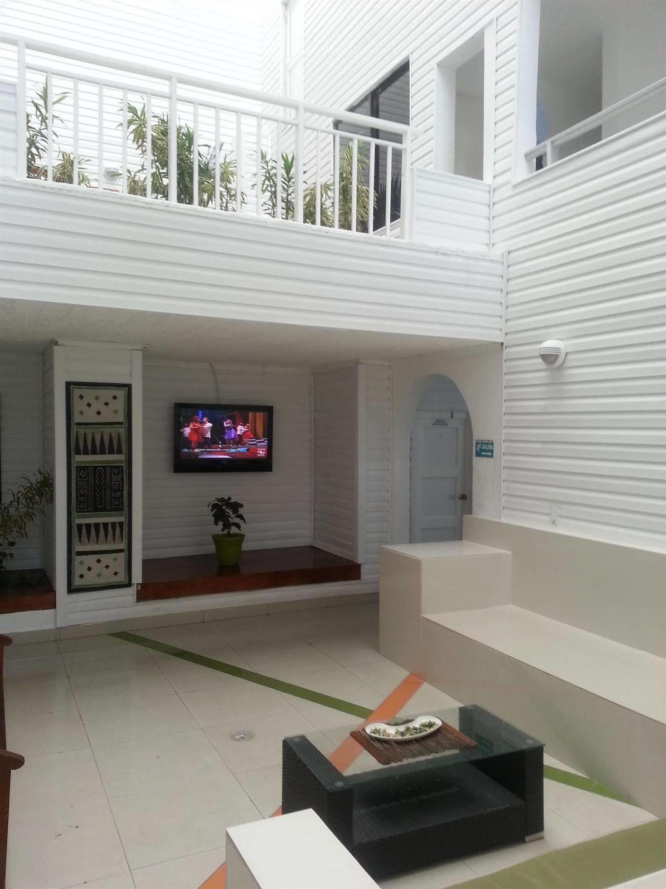 On Vacation Coral Flower San Andres  Ngoại thất bức ảnh